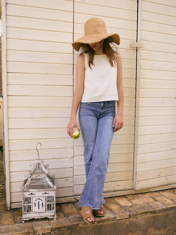 Dames spijkerbroek in gewassen blauw met flared pijpen voor wholesale door Dadati