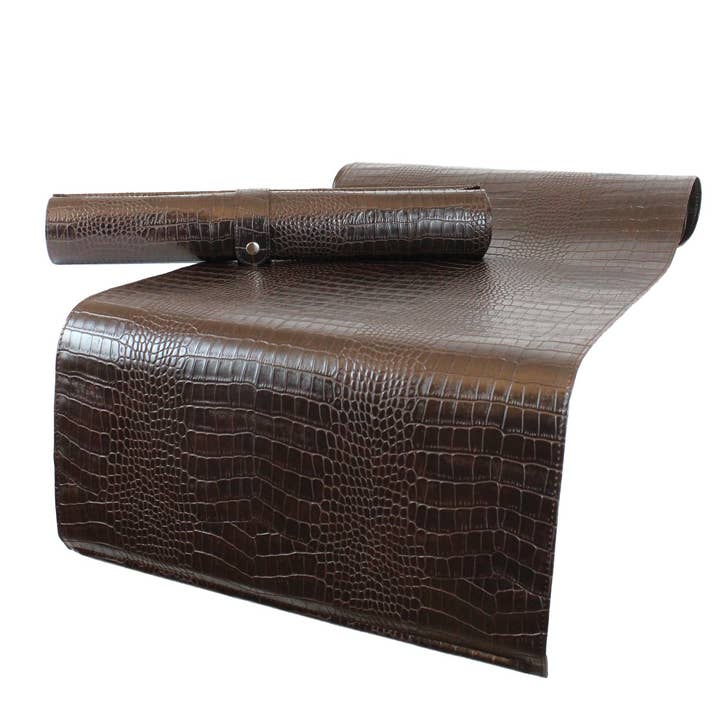 Signature Home Collection GmbH - Vendita all'ingrosso Runner - Runner da tavolo in pelle di coccodrillo marrone scuro 150 cm pelle sintetica