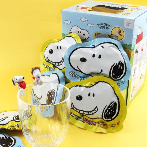 K-Wonderland – Copo/caneca por atacado – Conjunto 24 Figuras Decorativas Peanuts Snoopy para Copos Sortidas1