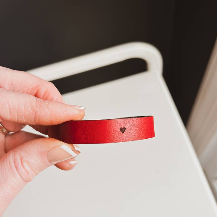 Left Grain - Wholesale Cuff Bracelet - Valentines Heart Leather Cuff Bracelet