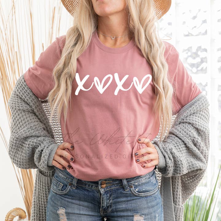 MELODY FAYE - Wholesale Screen printed t-shirt – Women′s - XOXO Valentine's Day Shirt for Women