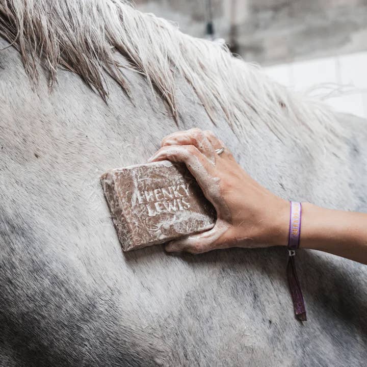 Horse Soap Frenky Lewis - Wholesale Horse Conditioner/Grooming Aid - Natural Horse Shampoo Bar Honey & Care2