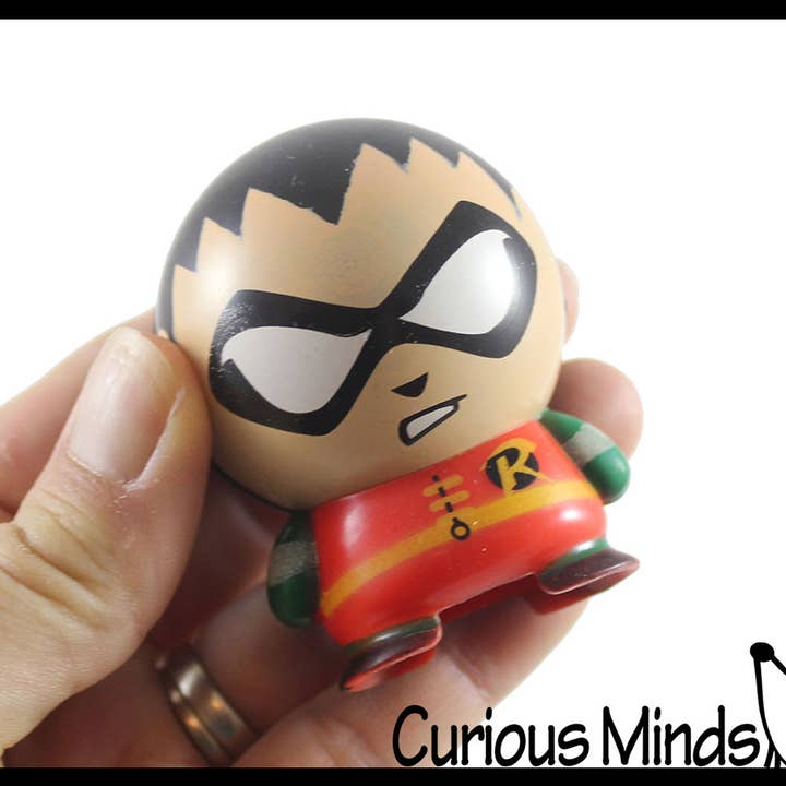 Curious Minds Toys - Wholesale Figurine Toy - Kids - 1 DC Comics Superhero Capsule Toy Figurines - Super Hero Fan