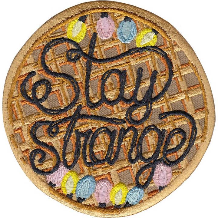 Stay Strange Patch By La Barbuda för wholesale av La Barbuda - No U.S. custom fees