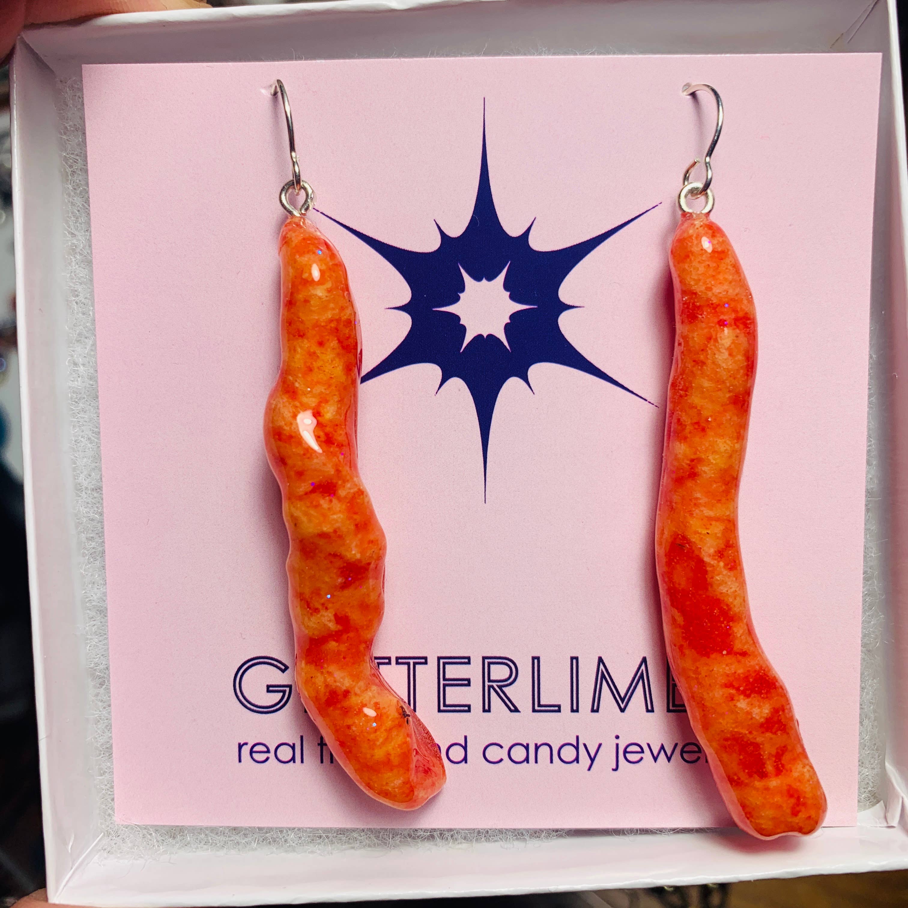 Glitterlimes - Wholesale Hangende/ronde oorbellen - Hot Cheeto Oorbellen - Snack sieraden1