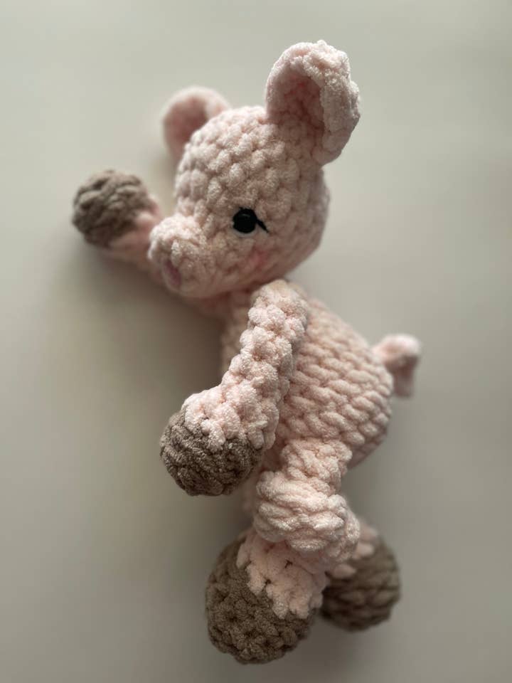 Crochet Pinkston the Pig - Plushie for wholesale by MAEMADE COMPANY LIMITED
