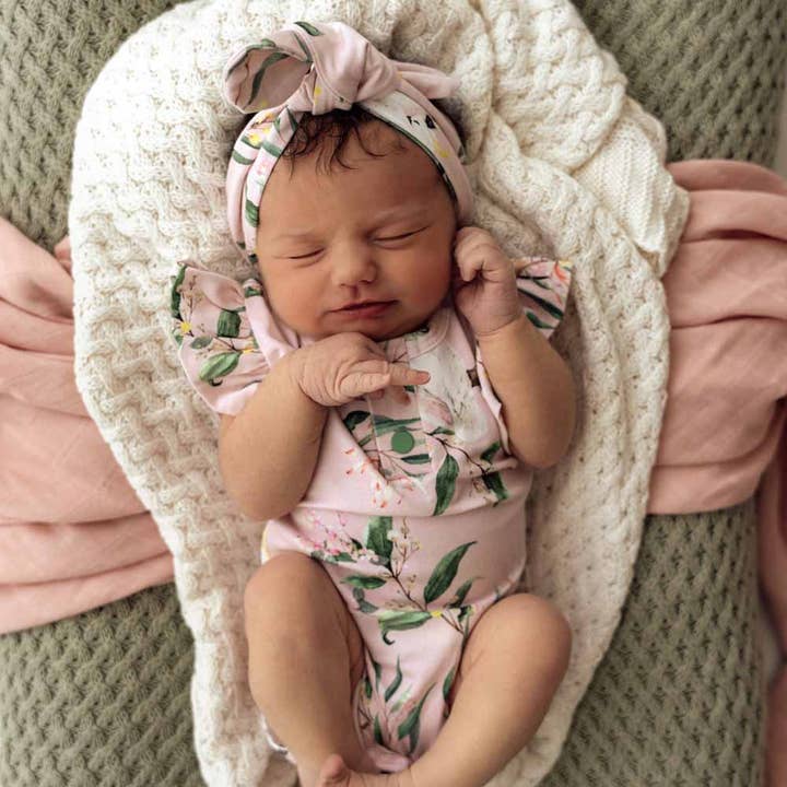 Snuggle Hunny - Wholesale Bodysuit (non-footed) – Baby - Cockatoo Short Sleeve Organic Bodysuit with Frill9