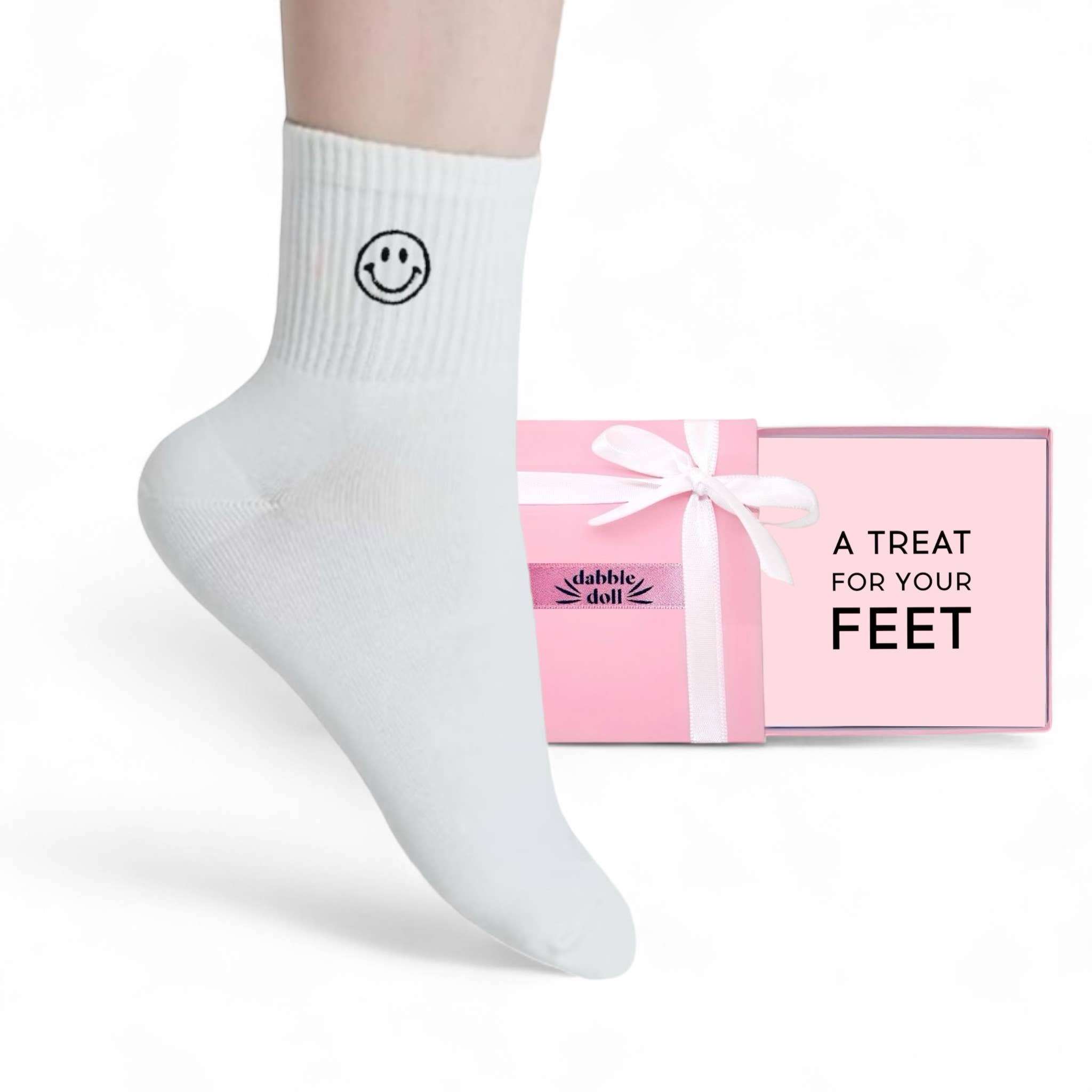 Dabble Doll – wholesale Socks – Women's – Smiley Face Embroidered Socks2