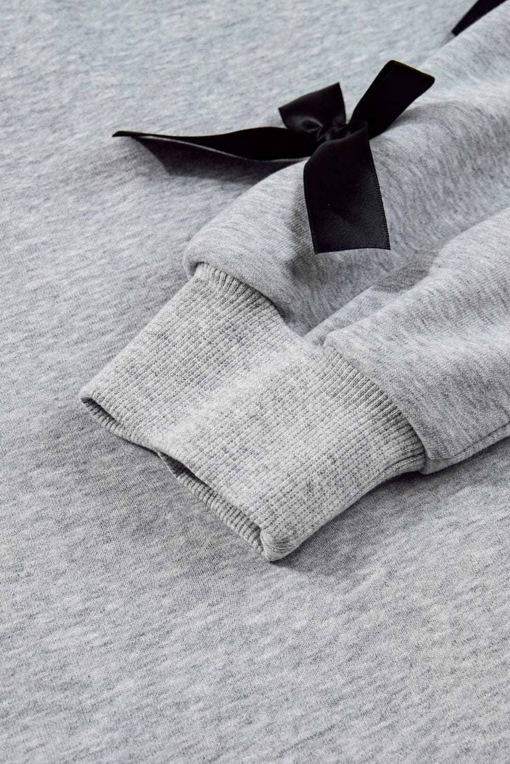 Gris clair Sweat-shirt à manches tombantes avec applique nœud et col rond en vente sur Faire3