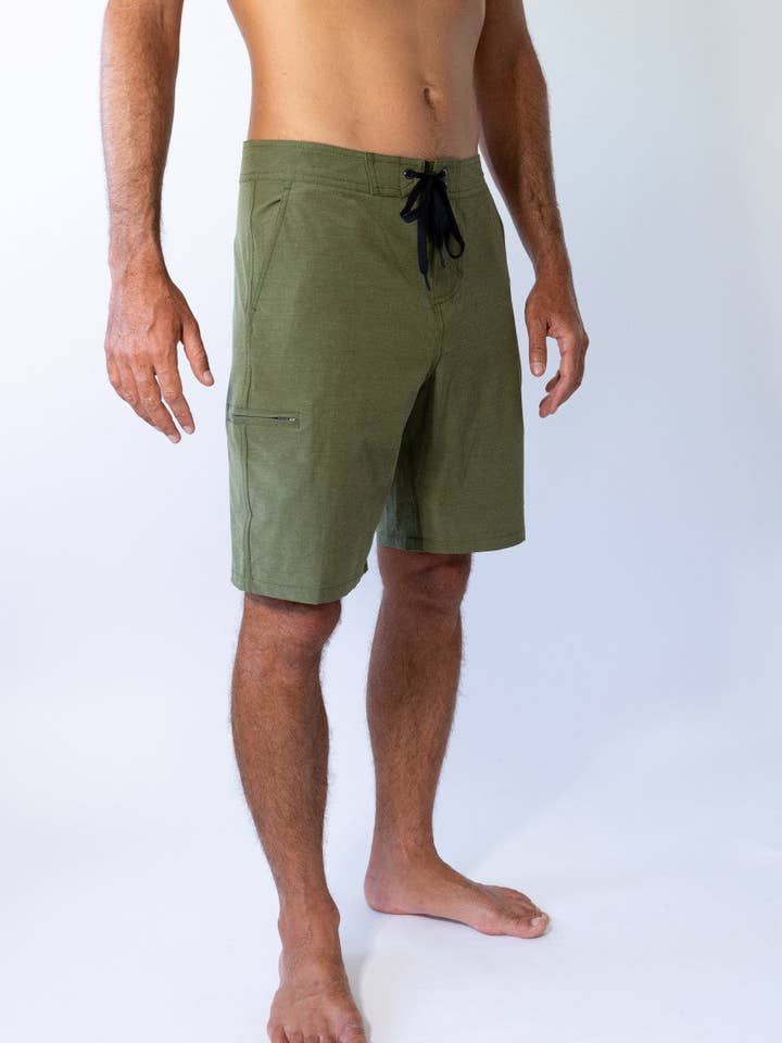 Maui Rippers – wholesale Swim shorts – Men′s – Moss 21" Hybrid Boardshort4