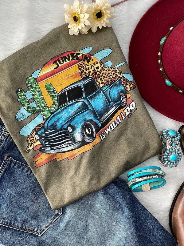 L&B Life – Großhandel T-Shirt mit Siebdruck – Damen – Bella Canvas Junkin Is Wh, trendiges T-Shirt mit Blumen-Grafik0