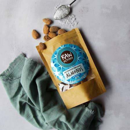 Raw Ecstasy – wholesale Nötter – Aktiverade organiska mandlar: Sun Saltade 70g förpackning med 6