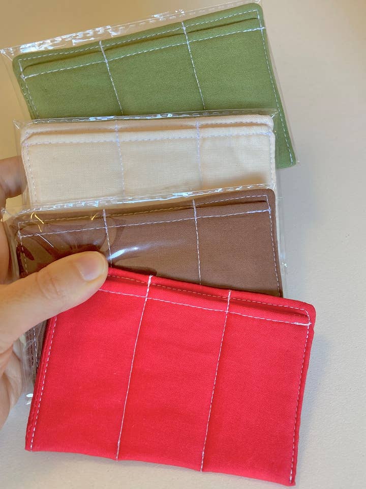 Essential OIL HOLDER roller bottles storage pockets for wholesale by edeenut