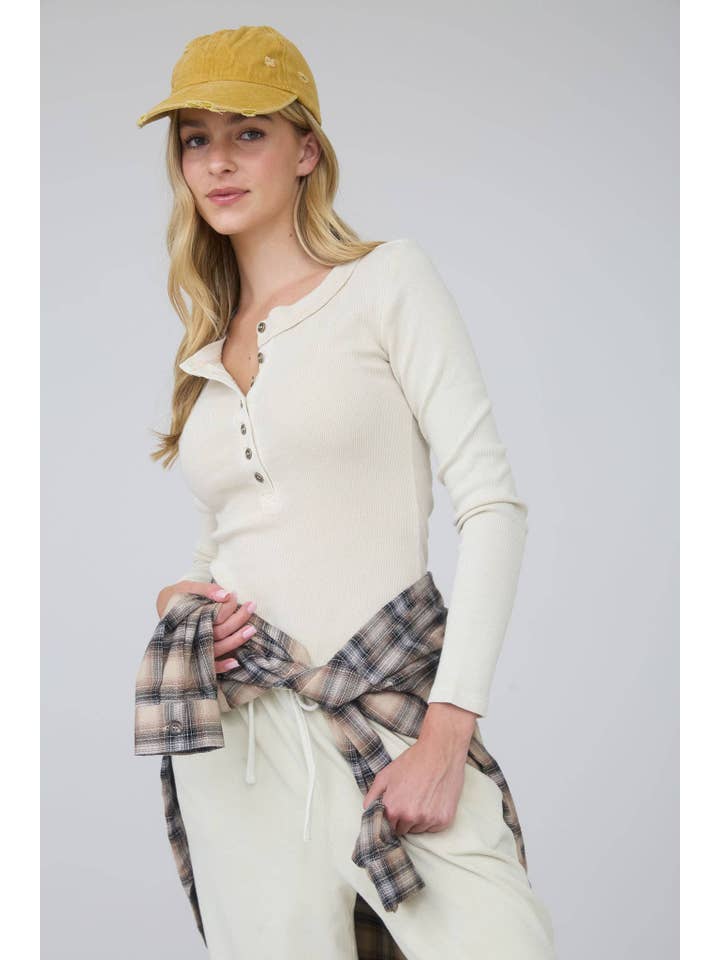 J.O.A - Wholesale Gebreide top - Dames - GEWASSEN LANGE MOUWEN GERIBBELDE HENLEY BREISEL TOP4