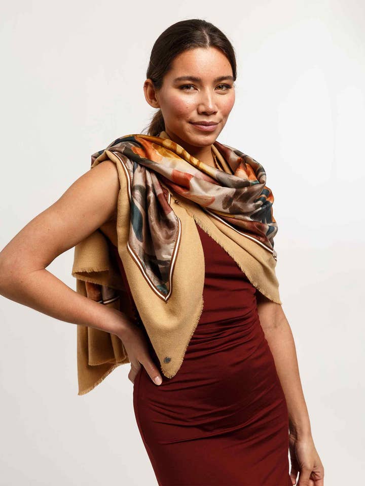 Silk Overlay Wrap for wholesale by FRAAS & Loevenich