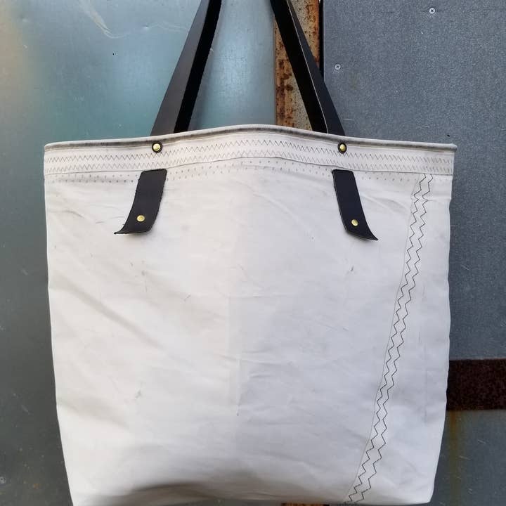 Landfall Leatherworks - Wholesale Beach Bag - The Lazarette Sailcloth Beach Bag3