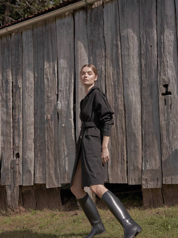 Arwen Trenchcoat - Sort for engroshandel hos Amelius