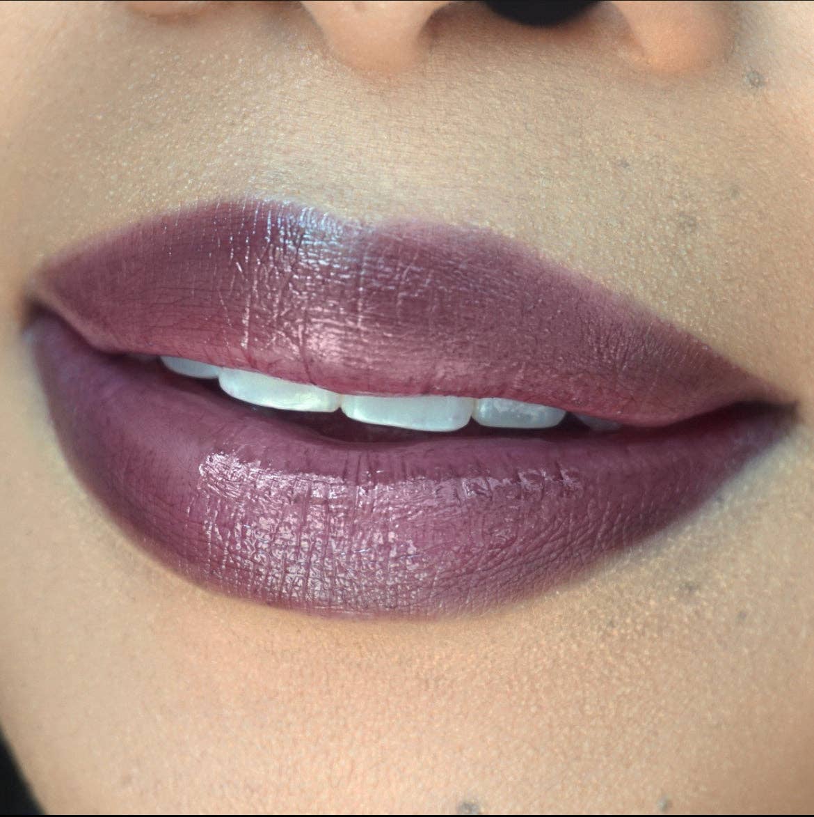 VIAI Beauty - Vendita all'ingrosso Coloranti/Tinture/Tinte per labbra - Lumi Balsamo Tinta Labbra1