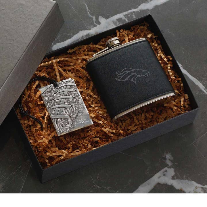 NFL Denver Broncos Traveler Flask & Bag Tag Gift Set for wholesale by Wendell August
