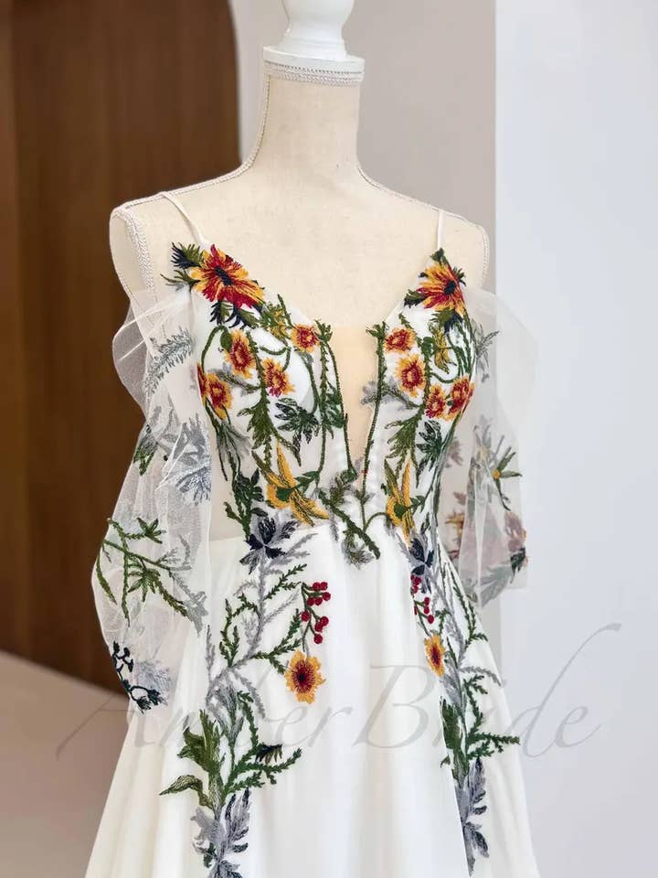 Amber Commerce Group, MB (AmberBride.com) - Wholesale Gown - Women's - Floral Embroidered Wedding Dress Colorful Fairy Bridal Dress