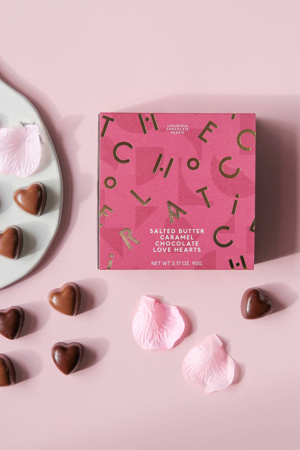 The Chocolatier - Wholesale Doosje chocolade - Melk- en pure chocolade hartjes met gezouten boterkaramel1