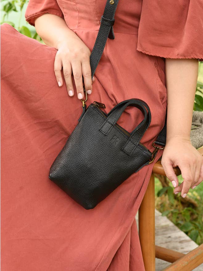 Pebbled Black Leather Phone Crossbody for wholesale by Purse & Clutch