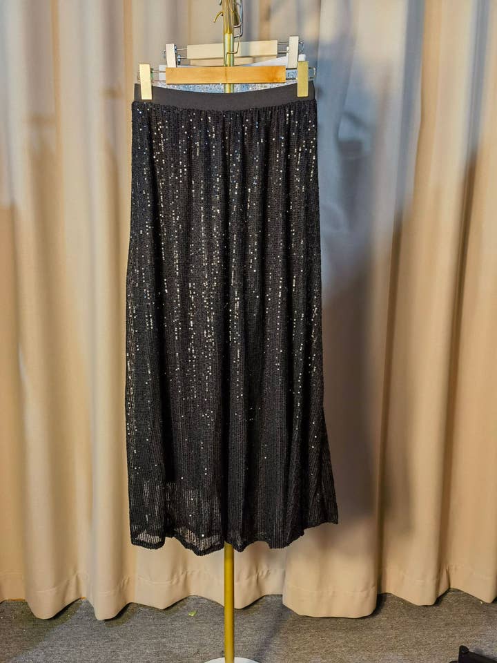 Lily Clothing - Wholesale Skirt - Women's - Sequined high-waisted inner elastic drape skirt7