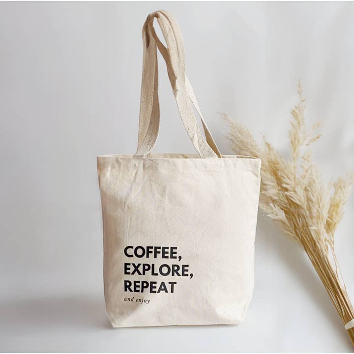MOI AND KO - Wholesale Draagtas - Dames - Totebag Nature 100% | Coffee, Explore, Repeat | Boodschappentas