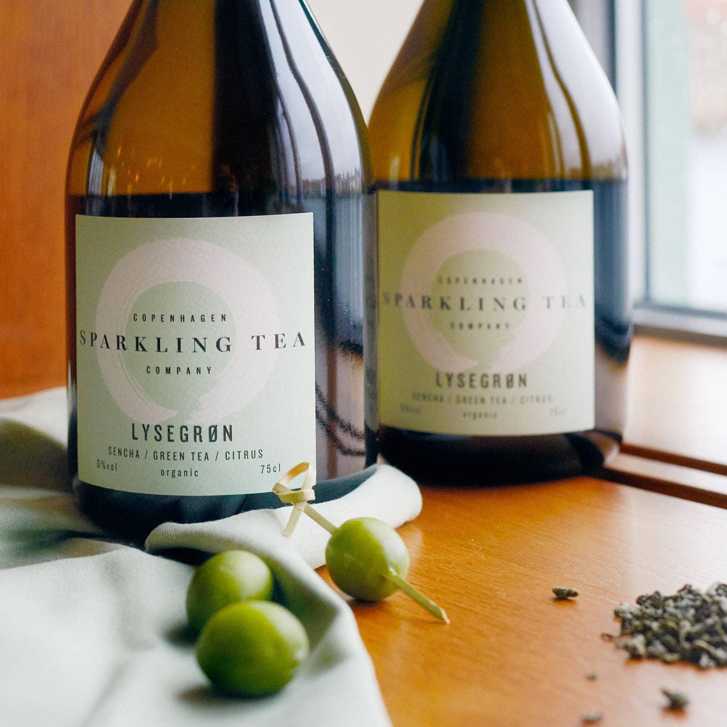 Zepeim - Wholesale Non-Alcoholic Spirits/Wine/Beer - Copenhagen Sparkling Tea Lysegron, Bla, Lyserod (Mixed Case)5