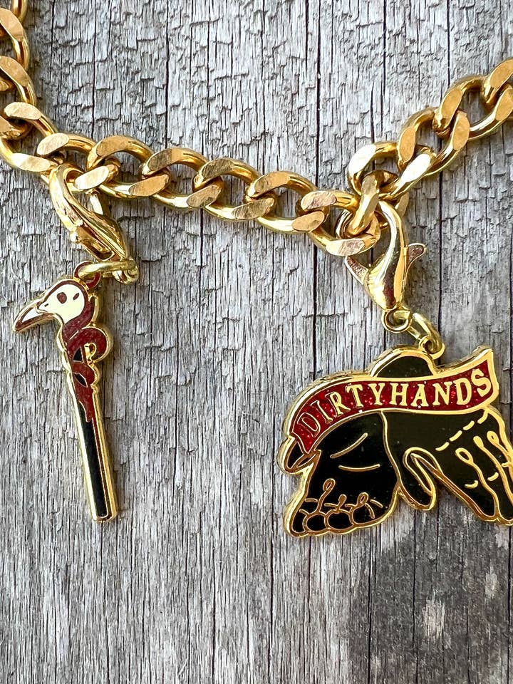 Ensemble de Charms Bijoux Six of Crows | Cadeaux Littéraires pour la vente par Blissfully Bookish Company