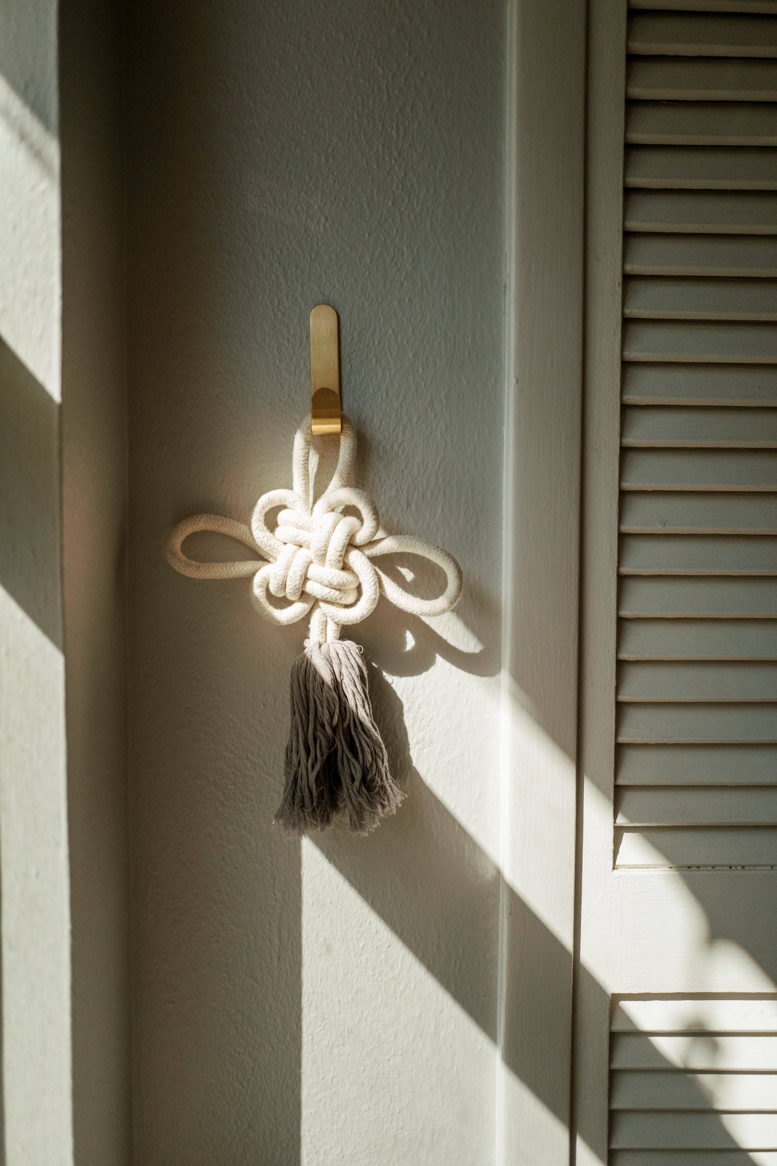 Freeleaf - Wholesale Decorative Tassel/Wall Drop - The Unity Knot1