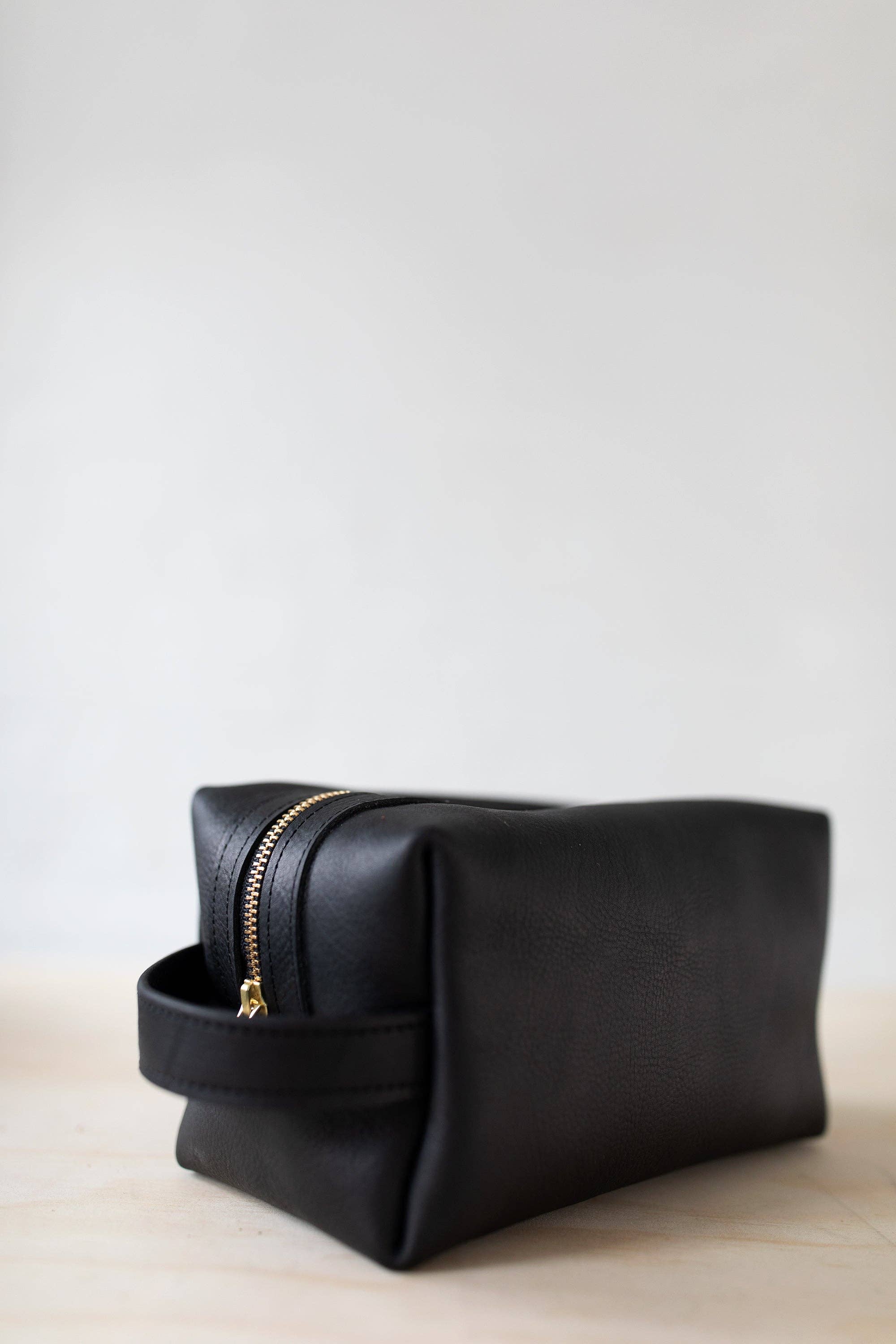 LIZ RIDEN - Wholesale Toiletry Bag - Unisex - Dopp Kits-Black10