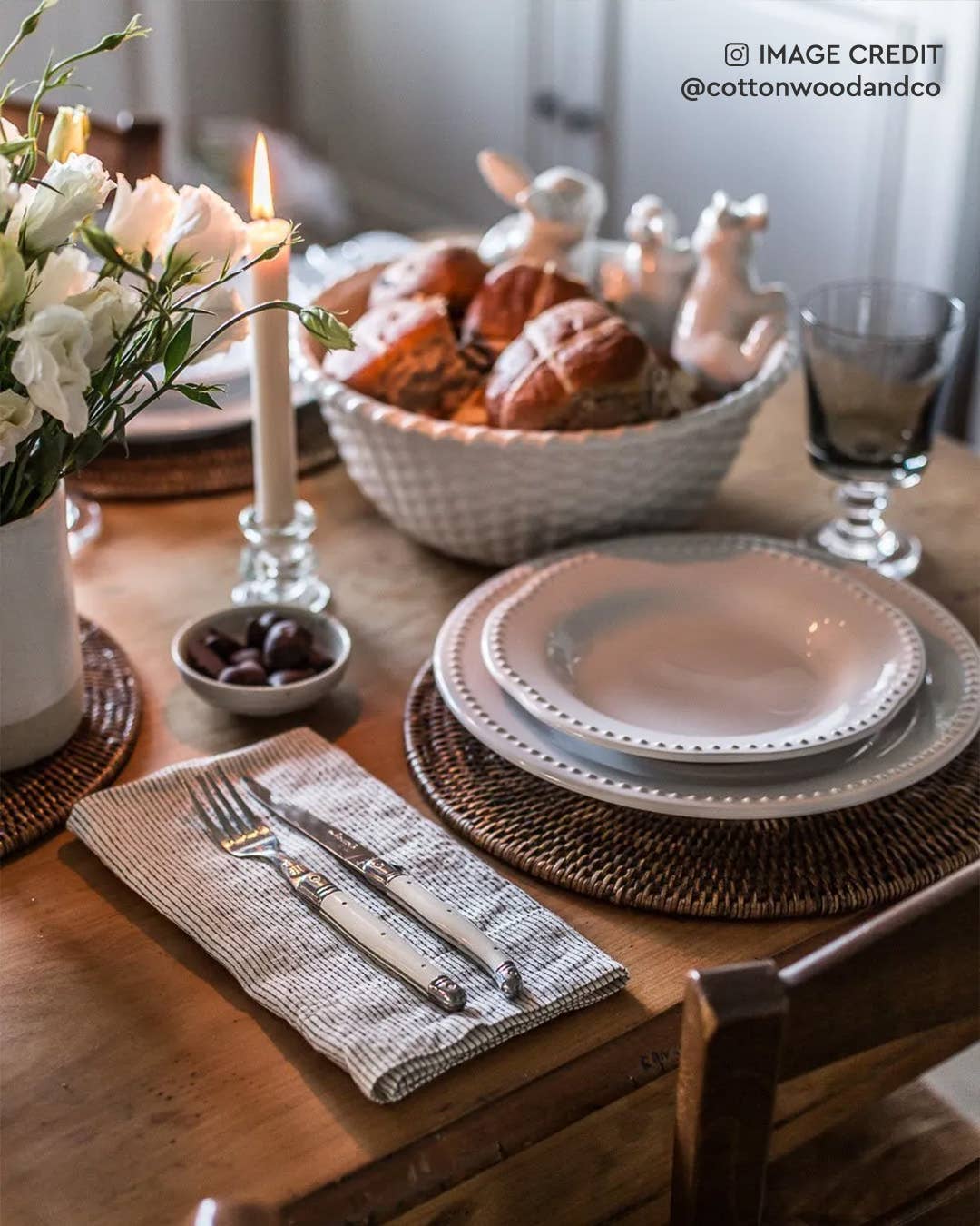 Bali Harvest - Vente Sets de table - Napperon rond en rotin (brun foncé) - Chargeur en paille tressée1