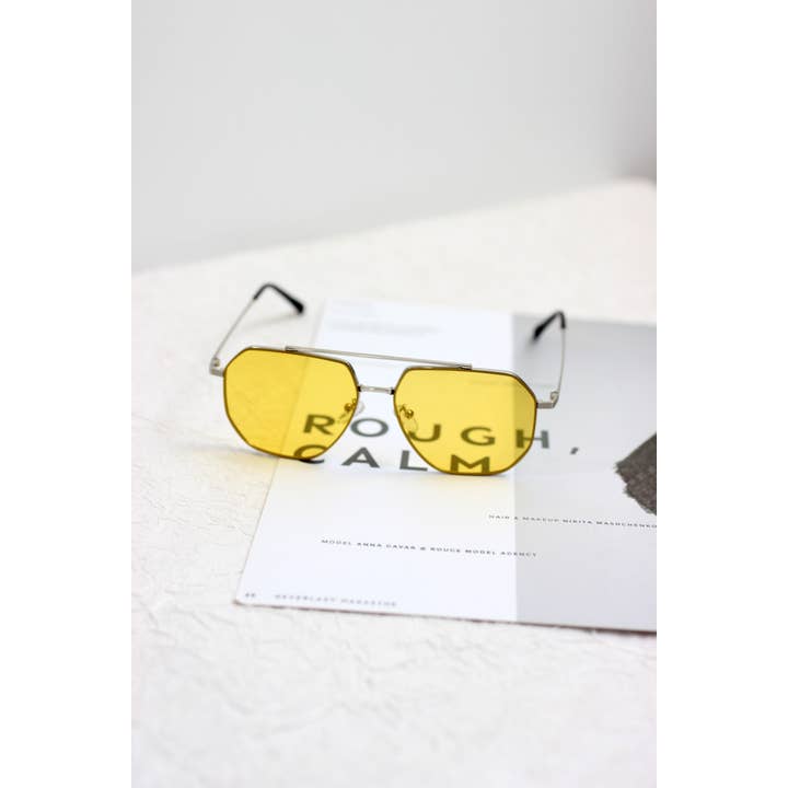 A2501TPS36919 - Photochromic Aviator Sunglasses with Yellow for wholesale on Faire3