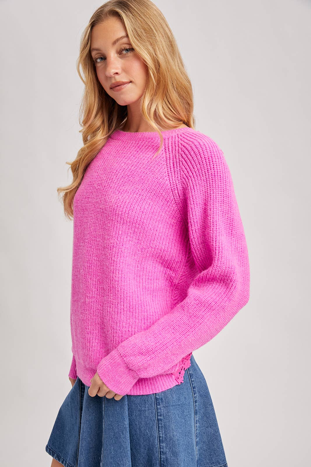 Bluivy - Wholesale Pullover-trui - Dames - Bluivy trui met gehaakte kant en kruispatroon aan de achterkant14