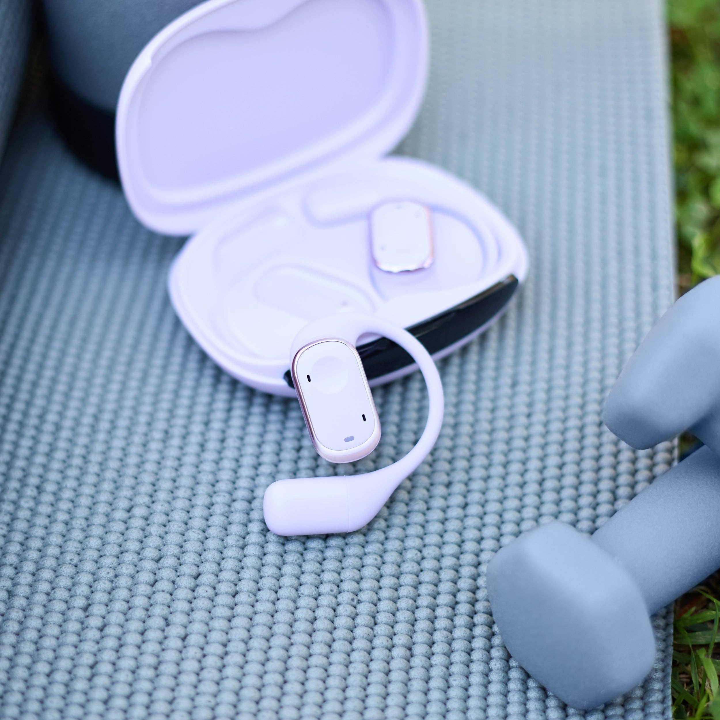 Groovz Audio – wholesale Headphones – Groovz Open-Ear True Wireless Headphones with Smart Battery Display2