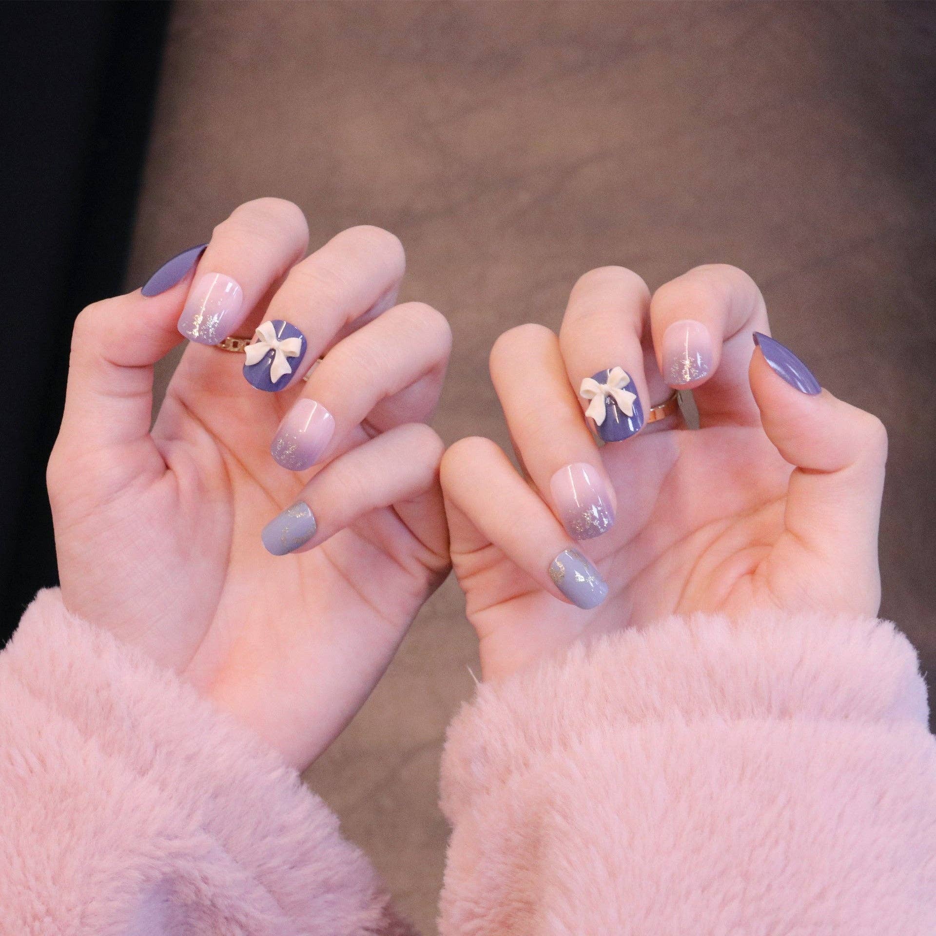 Molti colori Chiodi corti quadrati ovali viola a pressione con ciondolo a forma di fiocco in vendita all'ingrosso su Faire2