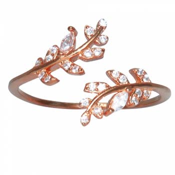 Bague argentée avec tige fleurie et zircone, plaquée or rose pour la vente par Style Republic - Carsten Maletz