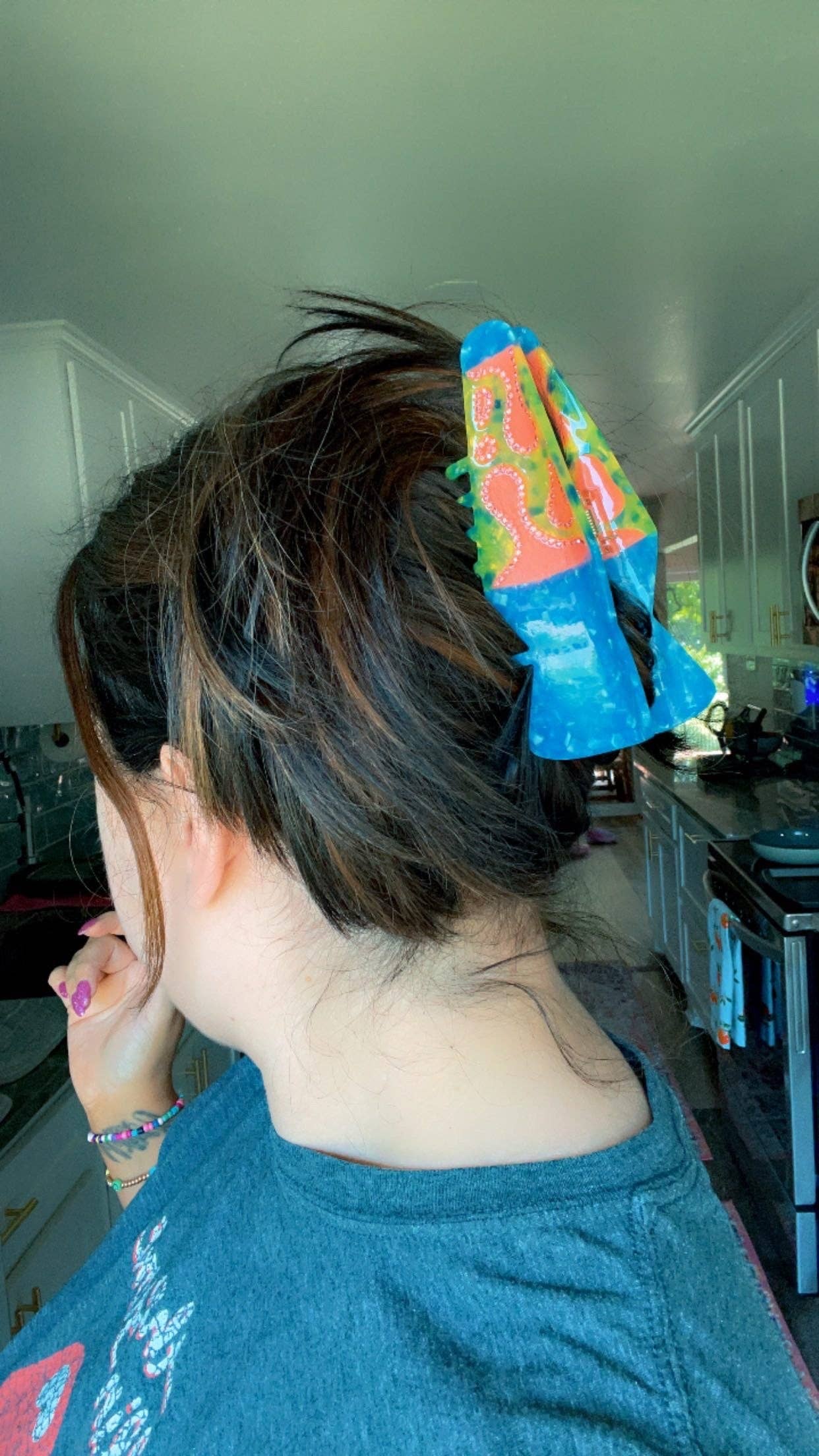 The Peach Fuzz - Wholesale Hair Accessories Set - Women's - Rhinestone Lava Lamp Hair Claw2