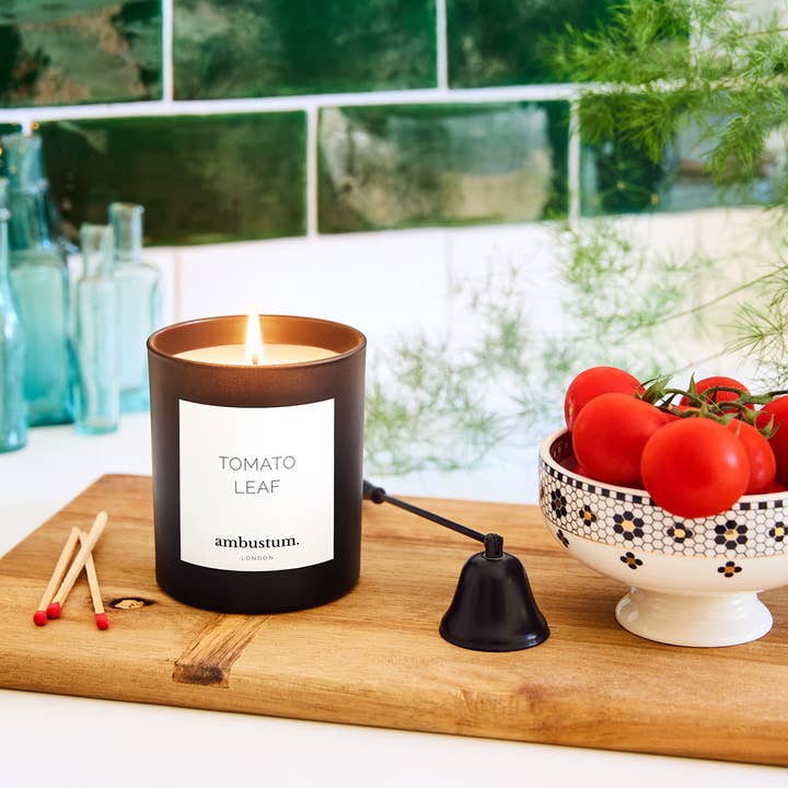 ambustum - Wholesale Jar/Filled Candle - Tomato Leaf Candle 1