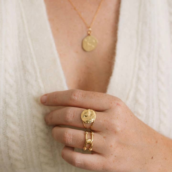 Un de ces Quatre - Wholesale Multi-Finger Ring - Felicity Ring3