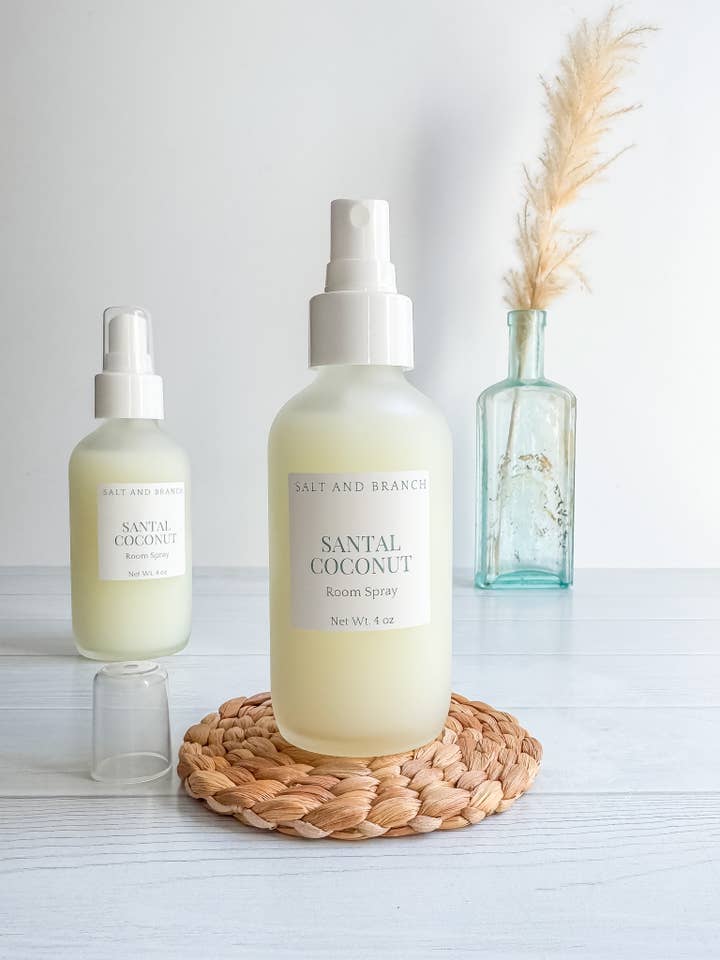 Santal Kokosnoot Kamerspray voor wholesale door Salt and Branch