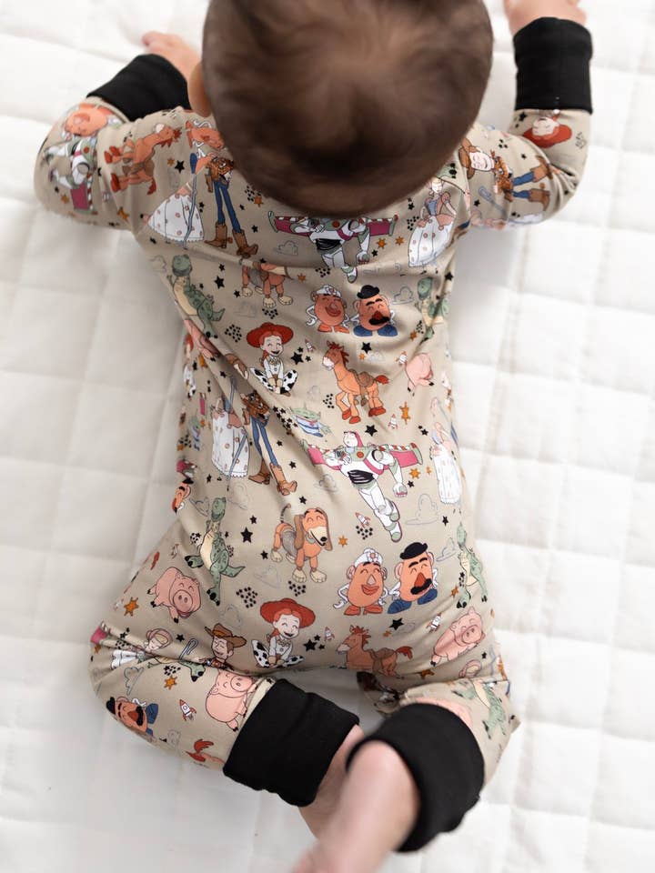 Ellie Sue - Wholesale Sleepsuit - Baby - Round Up Gang Zipper Romper