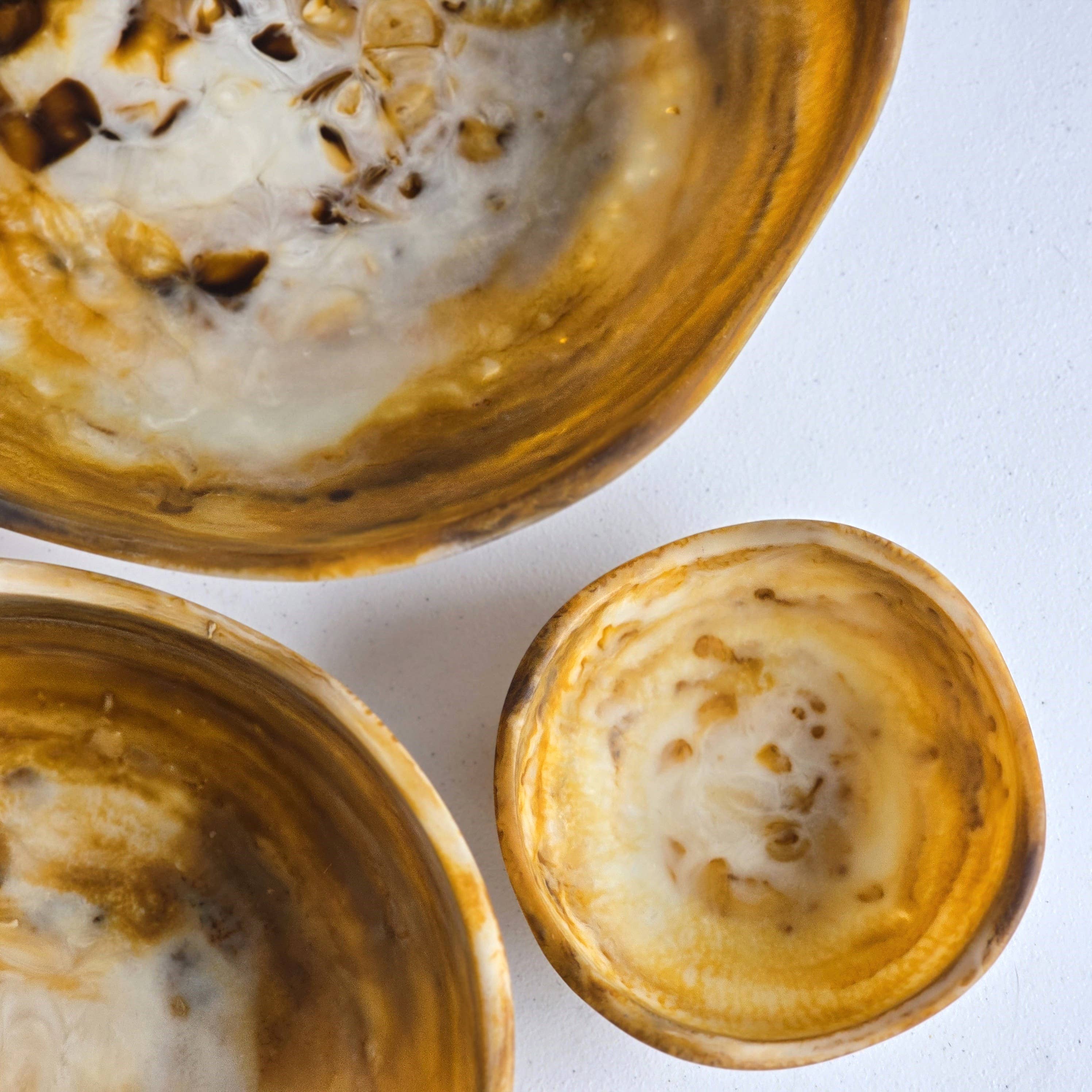 Gibb & Daan - Wholesale Serve Bowl - Large wavy 3 bowls Set - Matte Finish Hand Poured Resin18