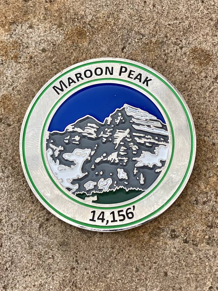 Maroon Peak Colorado 14er Mountain Summit muntcadeau voor wholesale door Mountain Freedom Coins