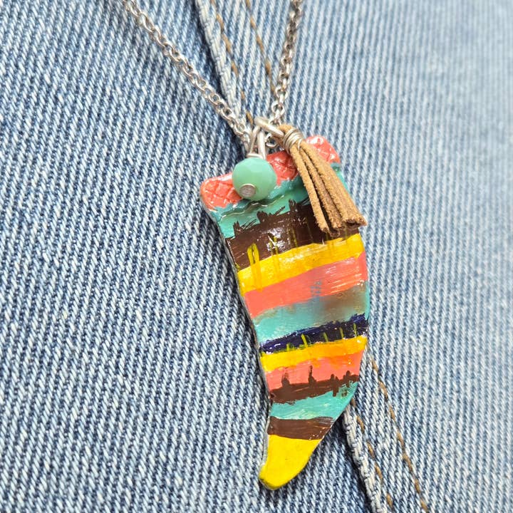 Greater Goods Imports & Wholesale - Wholesale Pendant/Charm Necklace - N0542 QNE14818 Fang Design Pendant Necklace1