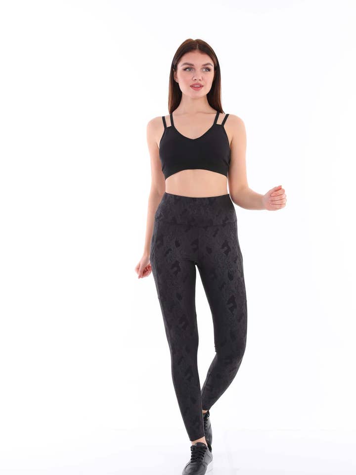 00286 LEGGING PRETA COM PADRÃO DE NUVEM DE CINTURA ALTA por atacado de CM FASHION