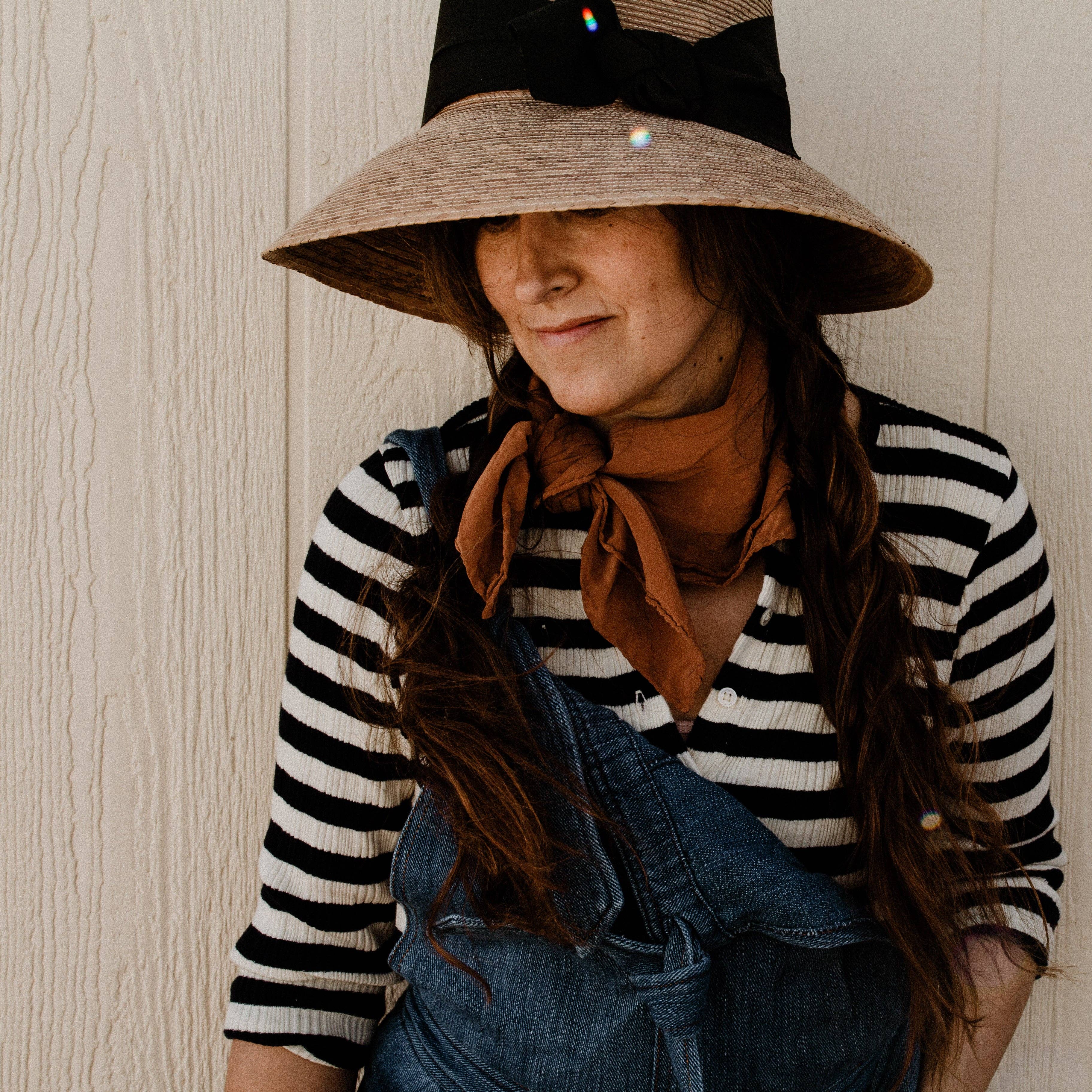 Eloise et moi - Vente Écharpe – femme - Foulards en soie 100 % teints à la main en tons neutres et naturels5