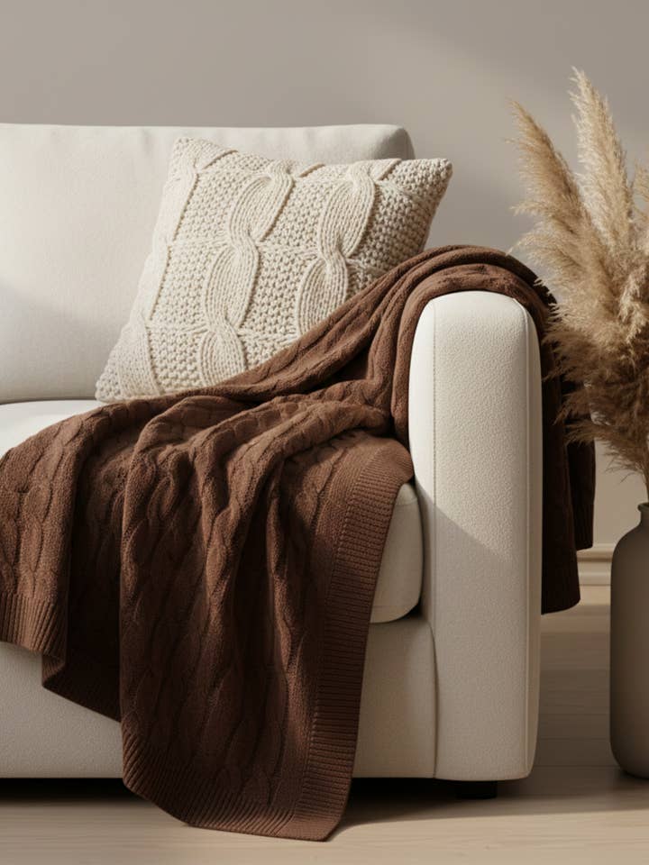 100% kashmirkabelstickad pläd för wholesale av Karen Thomas