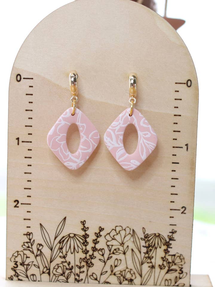 Rosa Diamantohrringe mit Blumenmuster für den Großhandel von kaitmadedesign